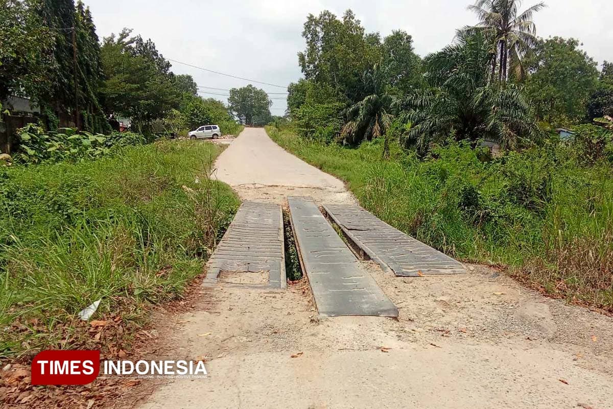 Warga Tagih Janji Wali Kota Ratu Dewa soal Jembatan Besi di Jalan Soekarno Hatta Palembang
